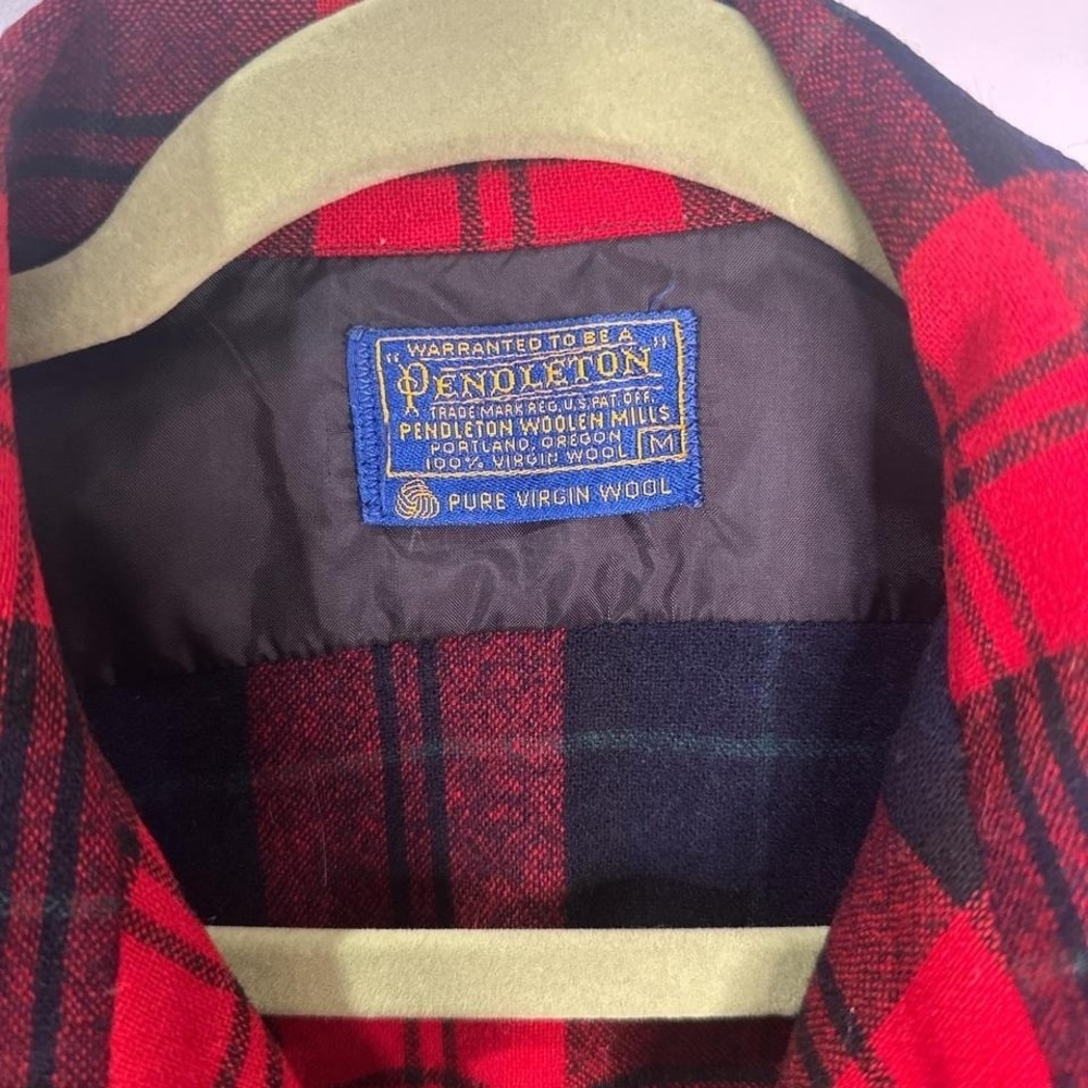Vintage Pendleton Red and black plaid 100% wool flannel shirt MEDIUM - Picture 7 of 8